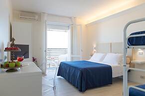 Kiss Beachfront Hotel & Restaurant