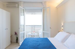 Kiss Beachfront Hotel & Restaurant