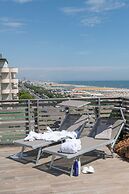 Kiss Beachfront Hotel & Restaurant