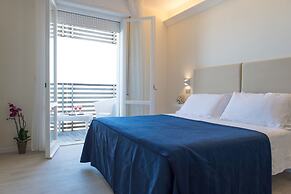 Kiss Beachfront Hotel & Restaurant