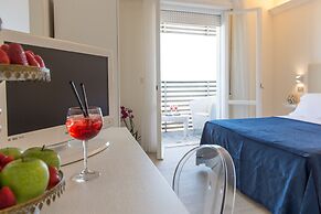 Kiss Beachfront Hotel & Restaurant