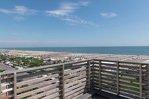 Kiss Beachfront Hotel & Restaurant