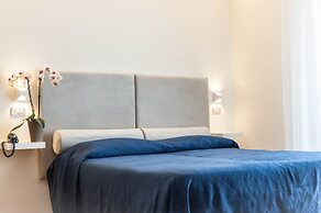 Kiss Beachfront Hotel & Restaurant