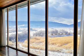 Shangri-La Dala Pasture Hotel