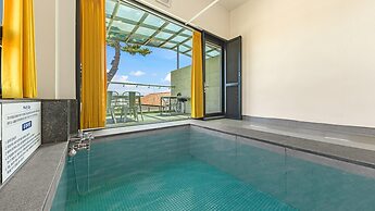 Ganghwado Mare Seawater Poolvilla