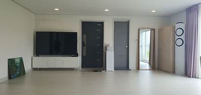 Ganghwado Mare Seawater Poolvilla