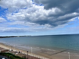 6 Seaview @ Bridlington Bay