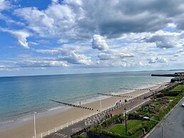 6 Seaview @ Bridlington Bay