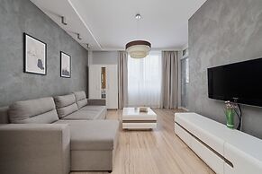 Modern Studio Gwiazdzista by Renters