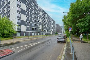 Modern Studio Gwiazdzista by Renters