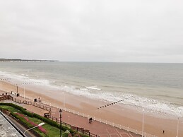 8 Seaview @ Bridlington Bay