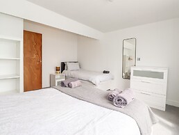 8 Seaview @ Bridlington Bay