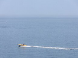 8 Seaview @ Bridlington Bay