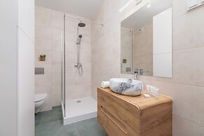 Stylish Studio Kiełkowskiego by Renters