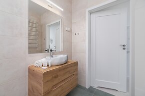 Stylish Studio Kiełkowskiego by Renters