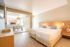 Aqualuz Troia Mar by The Editory