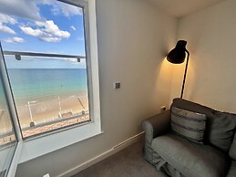 7 Seaview @ Bridlington Bay