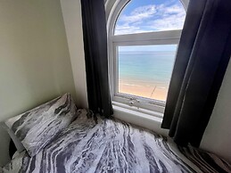 10 Beach View @ Beaconsfield House