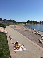 Luxury City Seafront Apartment w Balcony