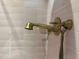 Le Finestre Sul Lago