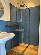 Le Finestre Sul Lago