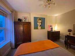 4 Bedroom Victorian Townhouse With Sea Views