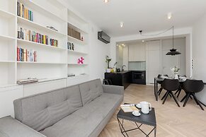 Trendy City Center Apartment by Renters