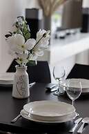 Trendy City Center Apartment by Renters