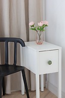 Trendy City Center Apartment by Renters