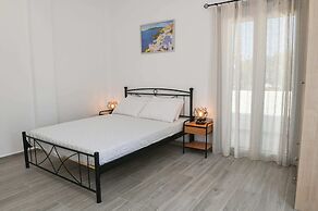 Enjoy the Santorini Life Vibrant Studio