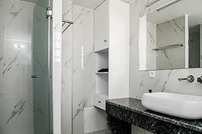 Enjoy the Santorini Life Vibrant Studio