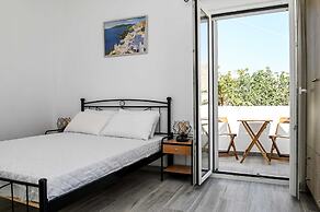 Enjoy the Santorini Life Vibrant Studio