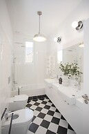 Liiiving - Art Design Apartment II