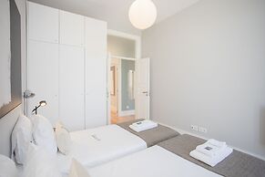 Liiiving - Art Design Apartment II