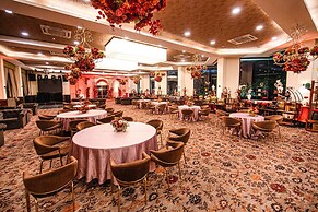 Fabhotel Prime Luxera