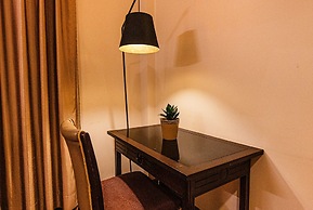 Fabhotel Prime Luxera