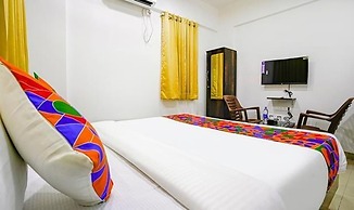 Fabhotel Woods Regency