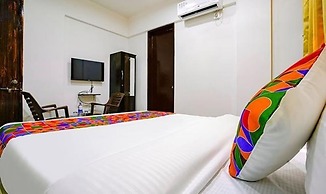 Fabhotel Woods Regency