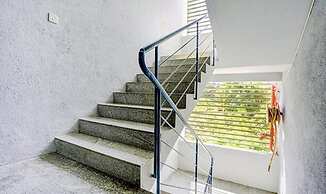 Fabhotel Woods Regency