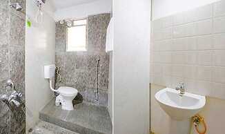 Fabhotel Woods Regency