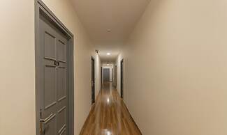 FabHotels Ny Townhouse