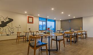 FabHotels Ny Townhouse