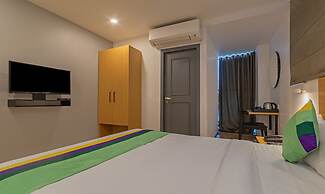 FabHotels Ny Townhouse