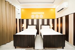 Fabhotel Tanvi Premium