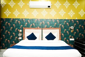 Fabhotel Tanvi Premium