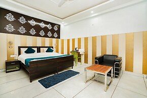 Fabhotel Tanvi Premium