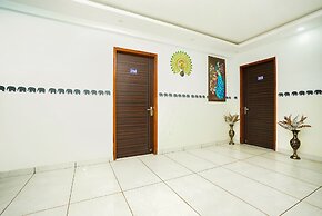 Fabhotel Tanvi Premium