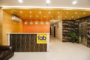 Fabhotel Divine Casa