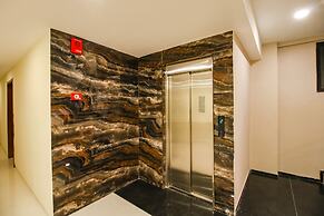 Fabhotel Divine Casa