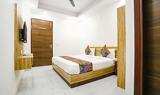 Fabhotel Silver Crown